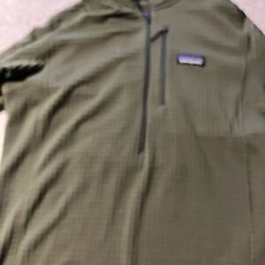 Patagonia Men's Green Jacket